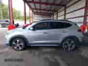 2018 Hyundai Tucson Value с VIN KM8J3CA23JU625155, выставлен на аукционе IAAI как лот 42523483 с пробегом 80 539 миль миль и . История ставок и продаж доступна на DreamBid. Изображение 14.