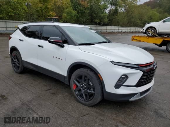 2023 Chevrolet Blazer LT z VIN 3GNKBDR4XPS170201, wystawiony jako Copart lot #81437835 z przebiegiem 31 062 mil mil oraz Szkoda całkowita • Salvage title. Historia ofert i sprzedaży dostępna na DreamBid. Obrazek 4.