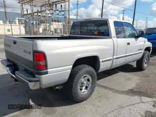 1998 Dodge 1500 with VIN 3B7HF13YXWG190743, listed as a IAAI auction lot 43446416 with 174,172 mi miles and . Bid and sale history available at DreamBid. Image 4.