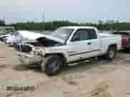 2000 Dodge 1500 с VIN 1B7HC13Z8YJ158201, выставлен на аукционе Copart как лот 59386735 с пробегом 239 398 миль миль и Списание • Salvage title. История ставок и продаж доступна на DreamBid. Изображение 1.