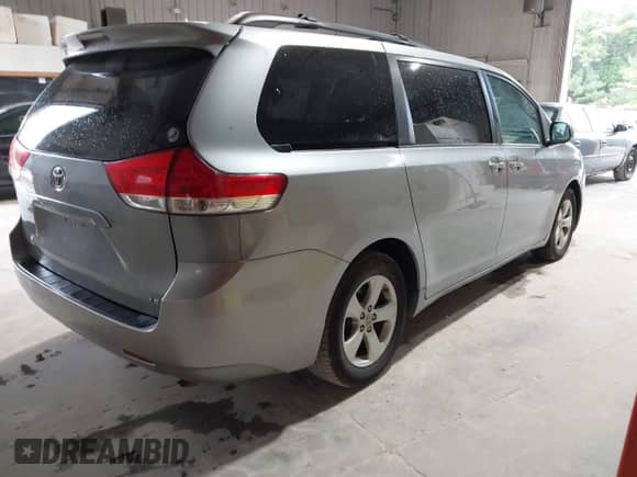 2012 Toyota Sienna LE AAS with VIN 5TDKK3DC1CS253502, listed as a IAAI auction lot 43380424 with 157,876 mi miles and . Bid and sale history available at DreamBid. Image 4.