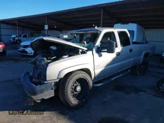 2006 Chevrolet Silverado 3500 SRW Wrk Trk z VIN 1GCHK33D46F268861, wystawiony jako IAAI lot #41518243 z przebiegiem 117 900 mil mil oraz . Historia ofert i sprzedaży dostępna na DreamBid. Obrazek 2.