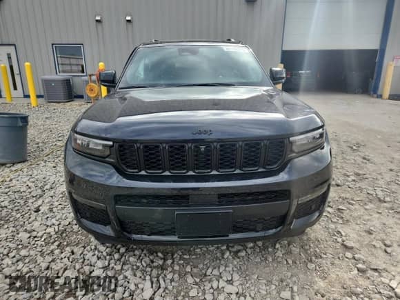 2024 Jeep Grand Cherokee Limited with VIN 1C4RJKBG2R8524727, listed as a Copart auction lot 80135275 with 9,272 mi miles and Salvage title. Bid and sale history available at DreamBid. Image 5.