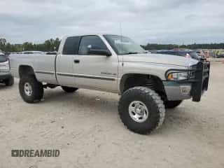 1999 Dodge 1500 с VIN 3B7HF13Y1XG176120, выставлен на аукционе Copart как лот 79010854 с пробегом 154 800 миль миль и Списание • Salvage title. История ставок и продаж доступна на DreamBid. Изображение 4.