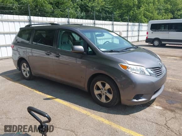 2016 Toyota Sienna LE AAS with VIN 5TDKK3DC3GS744448, listed as a IAAI auction lot 42735781 with 167,561 mi miles and . Bid and sale history available at DreamBid. Image 1.
