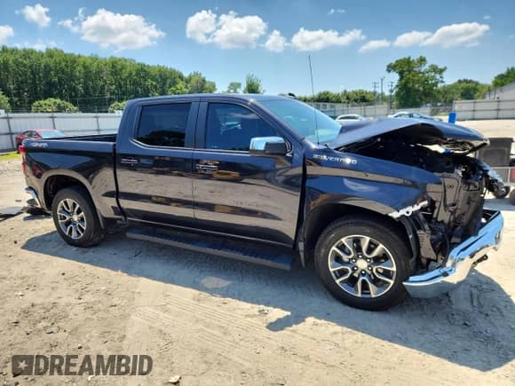 2022 Chevrolet Silverado 1500 LT with VIN 1GCPDDEK3NZ611552, listed as a Copart auction lot 66010875 with 18,202 mi miles and Salvage title. Bid and sale history available at DreamBid. Image 4.