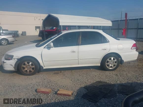 2002 Honda Accord EX with VIN JHMCG56642C008927, listed as a IAAI auction lot 42572616 with 172,275 mi miles and . Bid and sale history available at DreamBid. Image 14.