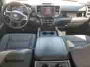 2019 Ram 1500 Big Horn z VIN 1C6RREFT3KN582233, wystawiony jako Copart lot #80405925 z przebiegiem 96 621 mil mil oraz Szkoda całkowita • Salvage title. Historia ofert i sprzedaży dostępna na DreamBid. Obrazek 8.