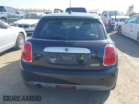 2014 MINI Hardtop with VIN WMWXM5C53ET934731, listed as a IAAI auction lot 43345367 with 48,628 mi miles and . Bid and sale history available at DreamBid. Image 16.