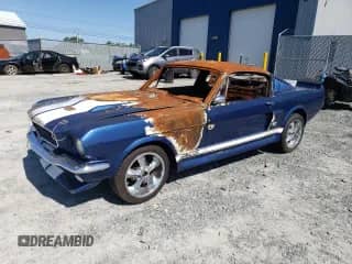 1965 Ford Mustang z VIN 5F09T305654, wystawiony jako Copart lot #61172085 z przebiegiem Nie podano mil oraz Nie do naprawy • Non repairable. Historia ofert i sprzedaży dostępna na DreamBid. Obrazek 1.