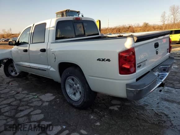 2008 Dodge Dakota Laramie with VIN 1D7HW58N28S638707, listed as a Copart auction lot 82894384 with Not provided miles and Salvage title. Bid and sale history available at DreamBid. Image 2.