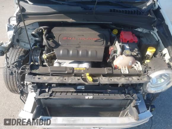 2018 Jeep Renegade Latitude с VIN ZACCJBBB5JPH30485, выставлен на аукционе IAAI как лот 43116435 с пробегом 104 358 миль миль и . История ставок и продаж доступна на DreamBid. Изображение 10.