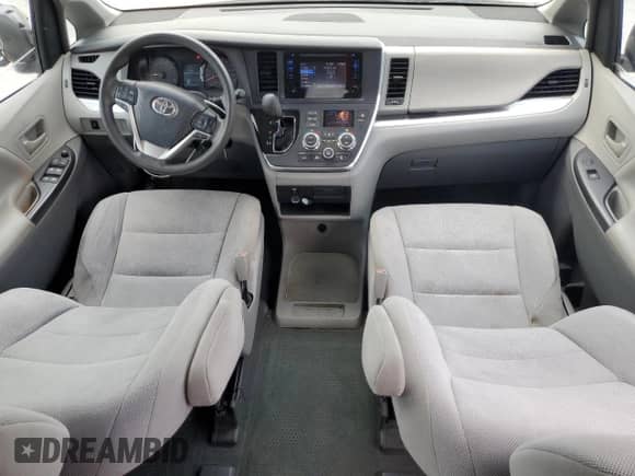 2016 Toyota Sienna L z VIN 5TDZK3DC2GS730068, wystawiony jako Copart lot #62339335 z przebiegiem 127 908 mil mil oraz Szkoda całkowita • Salvage title. Historia ofert i sprzedaży dostępna na DreamBid. Obrazek 8.