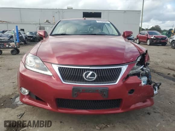 2013 Lexus IS 250 C z VIN JTHFF2C28D2528296, wystawiony jako Copart lot #71704685 z przebiegiem 102 385 mil mil oraz Szkoda całkowita • Salvage title. Historia ofert i sprzedaży dostępna na DreamBid. Obrazek 5.