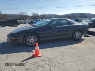 1996 Chevrolet Camaro с VIN 2G1FP22K5T2119075, выставлен на аукционе Copart как лот 44441015 с пробегом 188 907 миль миль и Списание • Salvage title. История ставок и продаж доступна на DreamBid. Изображение 1.