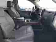 2018 GMC Sierra 1500 SLT z VIN 3GTU2NEC2JG556450, wystawiony jako IAAI lot #42597145 z przebiegiem 122 940 mil mil oraz . Historia ofert i sprzedaży dostępna na DreamBid. Obrazek 5.