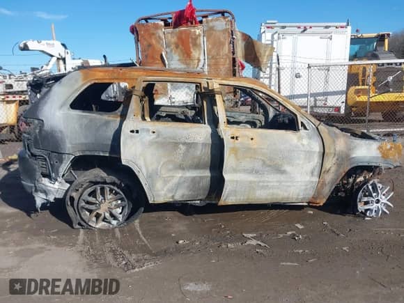 2021 Jeep Grand Cherokee Limited X with VIN 1C4RJFBG5MC667474, listed as a IAAI auction lot 41739526 with 18,992 mi miles and . Bid and sale history available at DreamBid. Image 12.