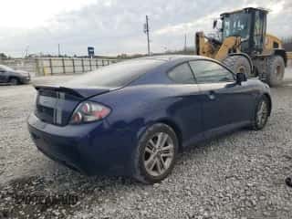 2007 Hyundai Tiburon GS с VIN KMHHM66D97U260559, выставлен на аукционе Copart как лот 43320165 с пробегом 181 148 миль миль и Списание • Salvage title. История ставок и продаж доступна на DreamBid. Изображение 3.