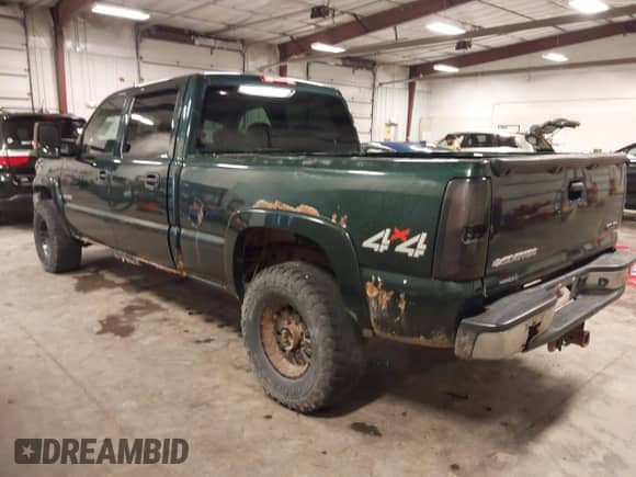 2004 Chevrolet Silverado 2500 LS с VIN 1GCGK23U44F105601, выставлен на аукционе IAAI как лот 42668640 с пробегом 195 608 миль миль и . История ставок и продаж доступна на DreamBid. Изображение 3.