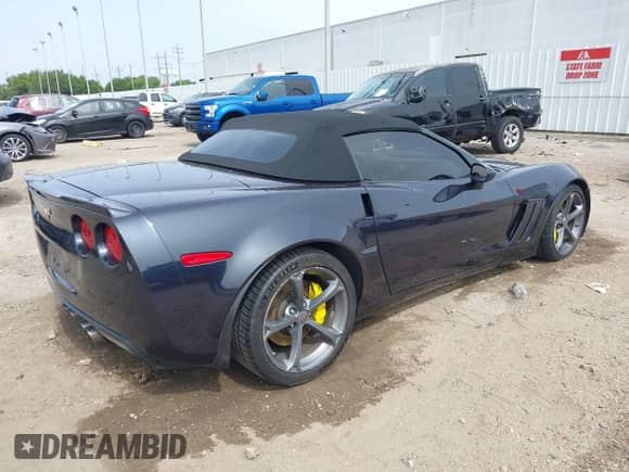 2013 Chevrolet Corvette Z16 Grand Sport 3LT with VIN 1G1YW3DW9D5110189, listed as a IAAI auction lot 42258489 with 146,756 mi miles and . Bid and sale history available at DreamBid. Image 4.