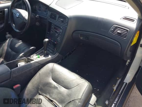 2004 Volvo S60 с VIN YV1RS61T642380706, выставлен на аукционе IAAI как лот 41945632 с пробегом Не указан миль и . История ставок и продаж доступна на DreamBid. Изображение 5.