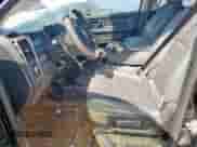 2020 Ram 1500 Tradesman z VIN 1C6RR6FG5LS138587, wystawiony jako Copart lot #64634175 z przebiegiem 101 306 mil mil oraz Czysty tytuł • Clean title. Historia ofert i sprzedaży dostępna na DreamBid. Obrazek 7.