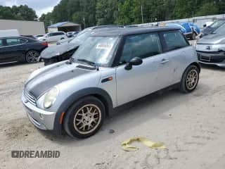 2006 MINI Hardtop with VIN WMWRC33546TK68514, listed as a Copart auction lot 68895065 with 128,569 mi miles and Clean title. Bid and sale history available at DreamBid. Image 1.