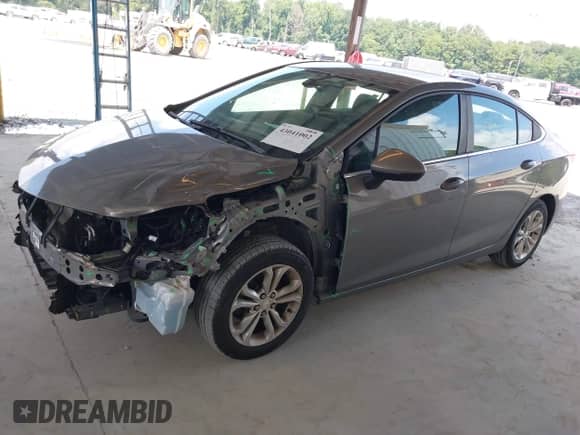 2019 Chevrolet Cruze LT с VIN 1G1BE5SM2K7133773, выставлен на аукционе IAAI как лот 43041002 с пробегом 71 161 миль миль и . История ставок и продаж доступна на DreamBid. Изображение 19.