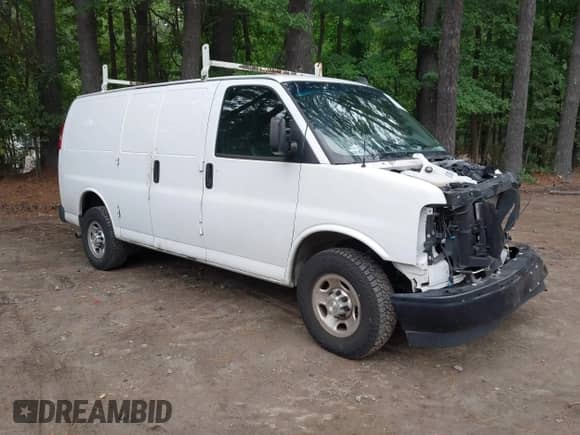 2021 Chevrolet Express Cargo with VIN 1GCWGAFP9M1210001, listed as a IAAI auction lot 42996870 with 123,044 mi miles and . Bid and sale history available at DreamBid. Image 1.