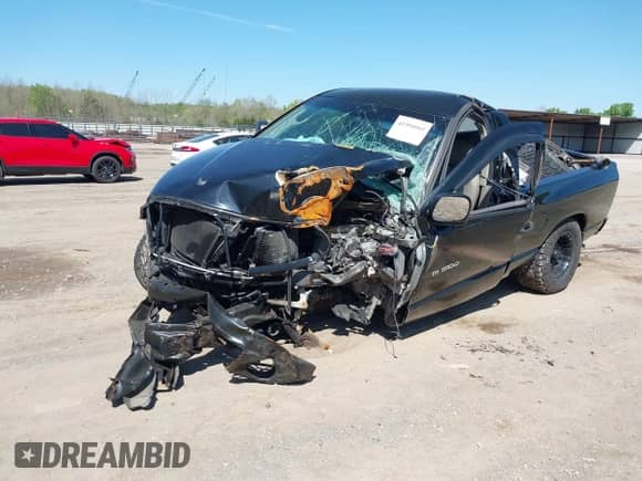 2002 Dodge 1500 с VIN 1D7HU16ZX2J186507, выставлен на аукционе IAAI как лот 41990004 с пробегом Не указан миль и . История ставок и продаж доступна на DreamBid. Изображение 2.