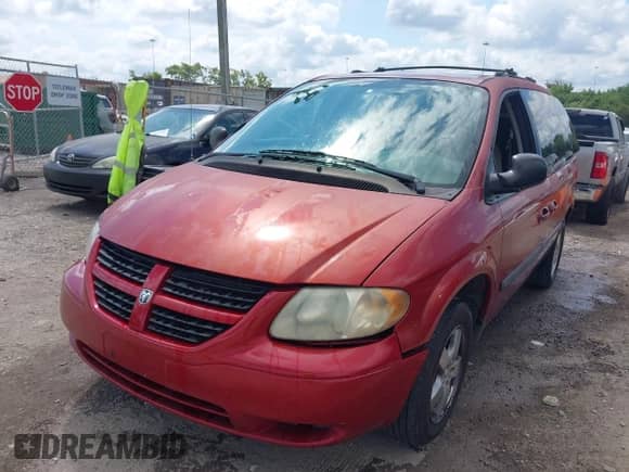 2006 Dodge Caravan SXT with VIN 1D4GP45R46B571953, listed as a IAAI auction lot 43032725 with Not provided miles and . Bid and sale history available at DreamBid. Image 6.