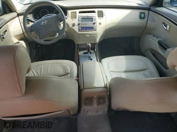 2009 Hyundai Azera GLS с VIN KMHFC46D99A352421, выставлен на аукционе Copart как лот 56796815 с пробегом 56 104 миль миль и Чистый • Clean title. История ставок и продаж доступна на DreamBid. Изображение 8.