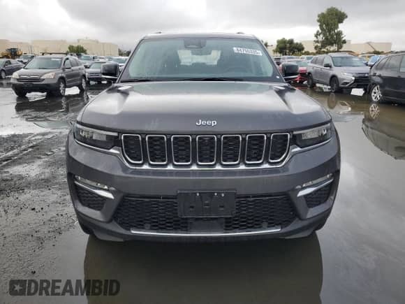 2024 Jeep Grand Cherokee with VIN 1C4RJYB65RC681420, listed as a Copart auction lot 84755335 with 8,653 mi miles and Salvage title. Bid and sale history available at DreamBid. Image 5.