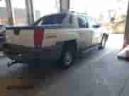 2002 Chevrolet Avalanche z VIN 3GNEK13T42G259947, wystawiony jako IAAI lot #42641508 z przebiegiem 238 523 mil mil oraz . Historia ofert i sprzedaży dostępna na DreamBid. Obrazek 4.