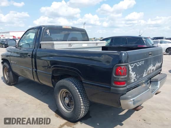 1998 Dodge 1500 with VIN 1B7HC16X8WS699766, listed as a IAAI auction lot 42938295 with 183,458 mi miles and . Bid and sale history available at DreamBid. Image 3.