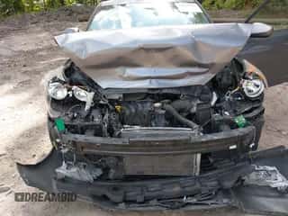 2017 Hyundai Veloster Value Edition z VIN KMHTC6AD6HU308346, wystawiony jako IAAI lot #43135955 z przebiegiem 97 377 mil mil oraz . Historia ofert i sprzedaży dostępna na DreamBid. Obrazek 6.