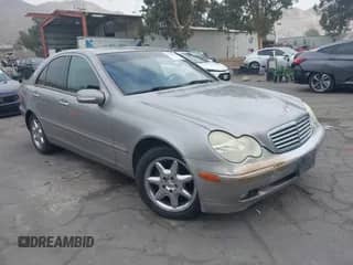 2004 Mercedes-Benz C 240 с VIN WDBRF61J14A563427, выставлен на аукционе IAAI как лот 42998435 с пробегом 148 406 миль миль и . История ставок и продаж доступна на DreamBid. Изображение 1.