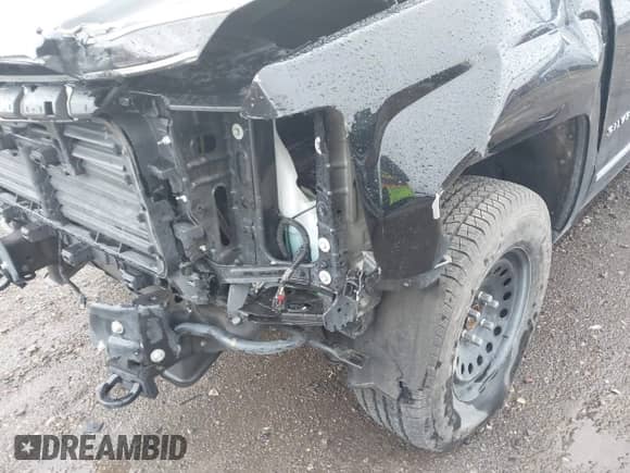 2017 Chevrolet Silverado 1500 LTZ z VIN 3GCUKSEC5HG161820, wystawiony jako IAAI lot #42139613 z przebiegiem 71 485 mil mil oraz . Historia ofert i sprzedaży dostępna na DreamBid. Obrazek 22.