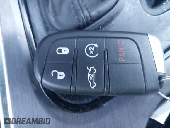 2017 Dodge Challenger R/T с VIN 2C3CDZBT2HH639831, выставлен на аукционе IAAI как лот 43357458 с пробегом 51 038 миль миль и . История ставок и продаж доступна на DreamBid. Изображение 11.