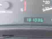 2000 Jeep Wrangler Sport z VIN 1J4FA49S8YP755297, wystawiony jako IAAI lot #42983103 z przebiegiem 181 036 mil mil oraz . Historia ofert i sprzedaży dostępna na DreamBid. Obrazek 15.