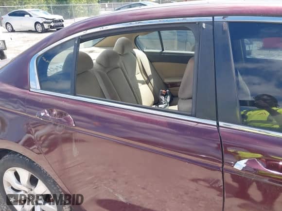 2010 Honda Accord EX with VIN 1HGCP2F77AA085361, listed as a IAAI auction lot 43043093 with Not provided miles and . Bid and sale history available at DreamBid. Image 14.