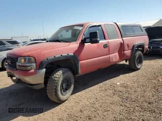 1999 GMC Sierra 1500 SL с VIN 1GTEK19T0XE520022, выставлен на аукционе Copart как лот 67127775 с пробегом 252 843 миль миль и Списание • Salvage title. История ставок и продаж доступна на DreamBid. Изображение 1.