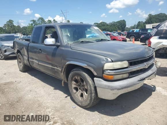2000 Chevrolet Silverado 1500 LS z VIN 1GCEC19TXYZ138247, wystawiony jako Copart lot #65799485 z przebiegiem 291 219 mil mil oraz Szkoda całkowita • Salvage title. Historia ofert i sprzedaży dostępna na DreamBid. Obrazek 1.