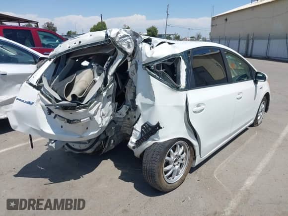 2013 Toyota Prius Two с VIN JTDZN3EUXD3252719, выставлен на аукционе IAAI как лот 42398051 с пробегом 161 501 миль миль и . История ставок и продаж доступна на DreamBid. Изображение 4.