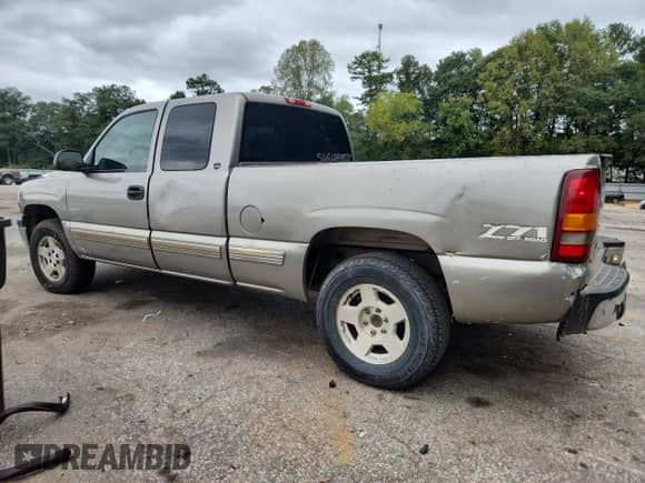 1999 Chevrolet Silverado 1500 LS with VIN 2GCEK19T1X1290279, listed as a Copart auction lot 81152175 with 298,379 mi miles and Salvage title. Bid and sale history available at DreamBid. Image 2.