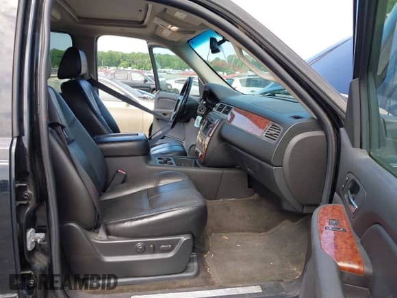 2007 Chevrolet Avalanche 3LT with VIN 3GNFK12367G215154, listed as a IAAI auction lot 42675318 with 148,247 mi miles and . Bid and sale history available at DreamBid. Image 5.