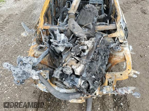 2017 BMW M3 z VIN WBS8M9C59H5G84768, wystawiony jako Copart lot #71323284 z przebiegiem Nie podano mil oraz Nie do naprawy • Non repairable. Historia ofert i sprzedaży dostępna na DreamBid. Obrazek 12.