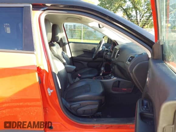 2018 Jeep Compass Trailhawk с VIN 3C4NJDDB3JT356310, выставлен на аукционе IAAI как лот 43358093 с пробегом 100 479 миль миль и . История ставок и продаж доступна на DreamBid. Изображение 5.