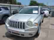 2008 Jeep Compass Sport с VIN 1J8FT47088D714888, выставлен на аукционе IAAI как лот 42763731 с пробегом 70 206 миль миль и . История ставок и продаж доступна на DreamBid. Изображение 18.