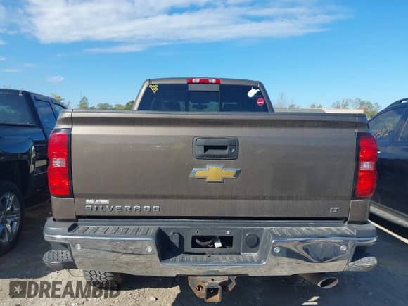 2015 Chevrolet Silverado 2500HD LT с VIN 1GC1KVEGXFF529933, выставлен на аукционе IAAI как лот 43365105 с пробегом 143 340 миль миль и . История ставок и продаж доступна на DreamBid. Изображение 16.